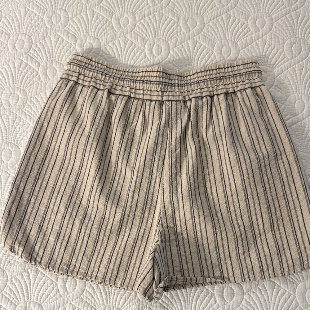 Zara High Waist Beige and Black Striped Shorts - Picture 2 of 2